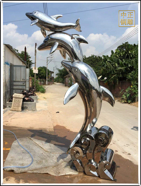 海豚動(dòng)物雕塑.jpg 海豚動(dòng)物雕塑.jpg