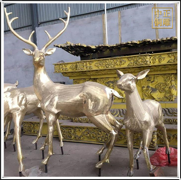 鑄銅鹿價(jià)格.jpg 鑄銅鹿價(jià)格.jpg