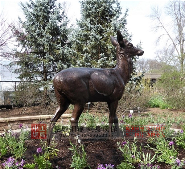 園林銅鹿價(jià)格.jpg 園林銅鹿價(jià)格.jpg