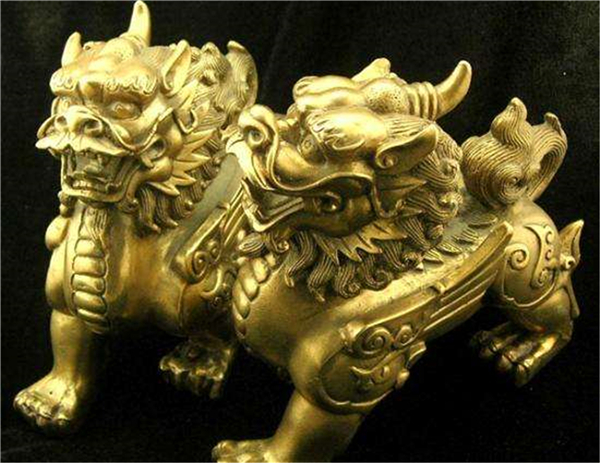 招財(cái)銅貔貅擺件.jpg