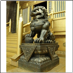 兩米高銅獅子 兩米高銅獅子