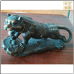 超萌小銅豹擺件 超萌小銅豹擺件