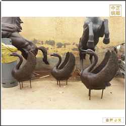 草坪商場銅天鵝擺件鑄造